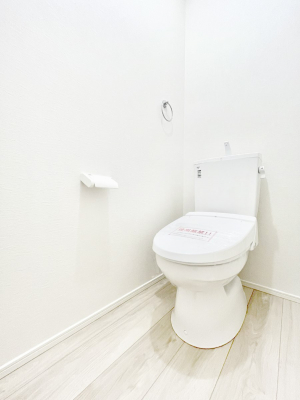 �g�C���@�������Q�������`Toilet�`�@�������̂��鐅����g�C���̓E�H�V�����b�g�t���ł����g�C���͖����g�킴��𓾂Ȃ����́B����������ۂ������ł��ˁB�g�C����2��������̂Œ��̍��G���ɕ֗��ł��I