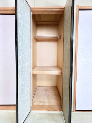 ���[�@�����Ղ�̎��[�X�y�[�X�ŉ��K�ɕ�点���� 