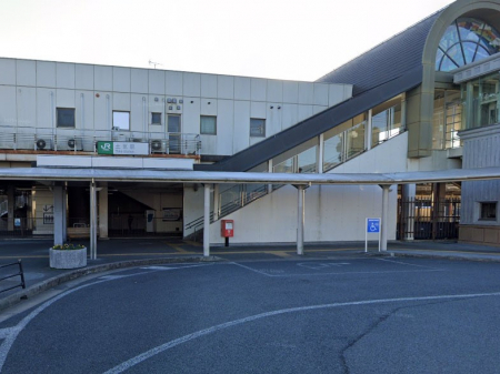 ���ӊ��@�w 1200m �y�C�w