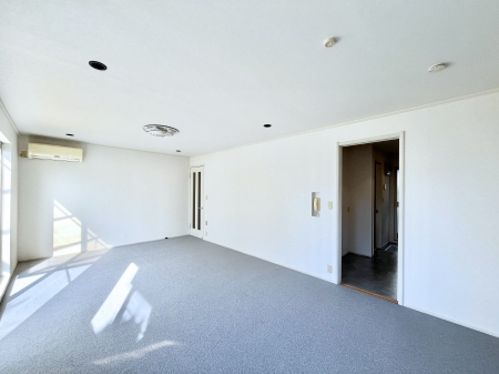 ���̑����ρ@�Ƒ������R�ƏW�܂�e���̃X�y�[�X�ɂȂ肻��