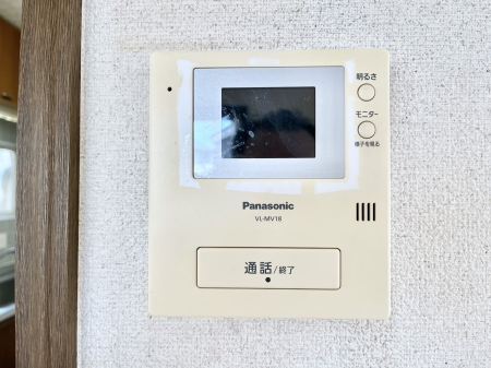 ���̑����ρ@���q�҂��m�F�ł���s�u���j�^�[�t�C���^�[�z��