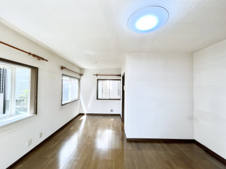 ���̑����ρ@�Ƒ������R�ƏW�܂�e���̃X�y�[�X�ɂȂ肻��