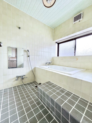 �����@����̔�����₷��؂ȃo�X�^�C���B�������Ƃ����C���y����Ŕ����Ƃ肽���ł��ˁI  