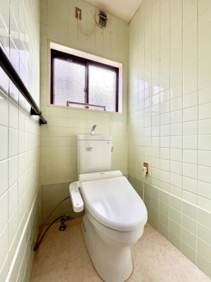 �g�C���@�g�C����1�K��2�K���ꂼ��ɔz�u����Ă��ĂƂĂ��֗��ł��B 