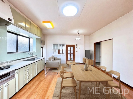 ���r���O�@���Ƒ��̓��₩�Șb�����ŕ�܂�閾�邢���r���O  ���Ƌ��CG�ł�