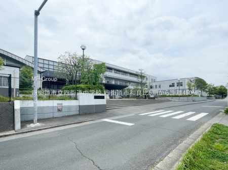 ���ӊ��@���w�Z 450m �l�X���s���l�X�����w�Z