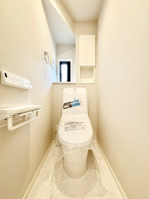 �g�C���@�����`Toilet�`�@�Y��E�X�b�L���E���K�ȃE�H�V�����b�g�t�g�C���ł��낰���Ԃł��B�g�C���͖����g�킴��𓾂Ȃ����́B����������ۂ������ł��ˁB�g�C����2��������̂Œ��̍��G���ɕ֗��ł��I