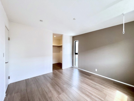 ���̑����ρ@�����`Bed Room�`  �u��������������l�v�Ƃ��v�w�ł�����肭�낰��Q���B  �����̉Ǝ��₨�d���ɔ�ꂽ���̓t�J�t�J�̃x�b�g�Ŗ�����Ă��������B�e���r��{�I�������Ă����K�ȍL����������