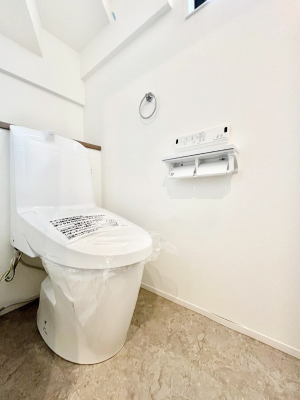 �g�C���@�����`Toilet�`�@�Y��E�X�b�L���E���K�ȃE�H�V�����b�g�t�g�C���ł��낰���Ԃł��B�g�C���͖����g�킴��𓾂Ȃ����́B����������ۂ������ł��ˁB�g�C����2��������̂Œ��̍��G���ɕ֗��ł��I