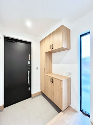 ���ց@�������P�������`Entrance�`�@�Ƃ̒��ł��q�l���}����ŏ��̏ꏊ�ł��錺�ւ́A�Ƃ̈�ۂ��̂��̂ł��I�L�x�Ȍ��֎��[�ŁA����Y��ɕۂ��Ƃ��o���܂��􌺊ւɂ͂����Ղ���[�̉��ʔ��������I