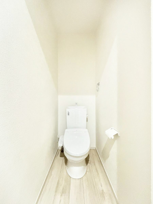 �g�C���@�����`Toilet�`�@�Y��E�X�b�L���E���K�ȃE�H�V�����b�g�t�g�C���ł��낰���Ԃł��B�g�C���͖����g�킴��𓾂Ȃ����́B����������ۂ������ł��ˁB�g�C����2��������̂Œ��̍��G���ɕ֗��ł��I