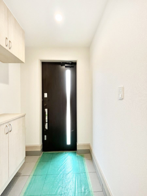 ���ց@������B�������`Entrance�`�@�Ƃ̒��ł��q�l���}����ŏ��̏ꏊ�ł��錺�ւ́A�Ƃ̈�ۂ��̂��̂ł��I�L�x�Ȍ��֎��[�ŁA����Y��ɕۂ��Ƃ��o���܂��􌺊ւɂ͂����Ղ���[�̉��ʔ��������I