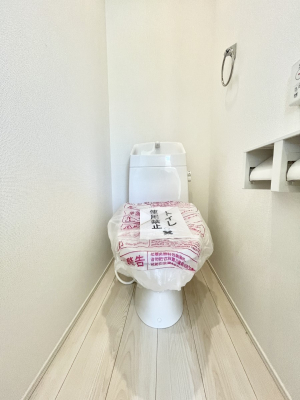 �g�C���@�����`Toilet�`�@�Y��E�X�b�L���E���K�ȃE�H�V�����b�g�t�g�C���ł��낰���Ԃł��B�g�C���͖����g�킴��𓾂Ȃ����́B����������ۂ������ł��ˁB�g�C����2��������̂Œ��̍��G���ɕ֗��ł��I