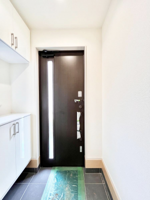 ���ց@������B�������`Entrance�`�@�Ƃ̒��ł��q�l���}����ŏ��̏ꏊ�ł��錺�ւ́A�Ƃ̈�ۂ��̂��̂ł��I�L�x�Ȍ��֎��[�ŁA����Y��ɕۂ��Ƃ��o���܂��􌺊ւɂ͂����Ղ���[�̉��ʔ��������I