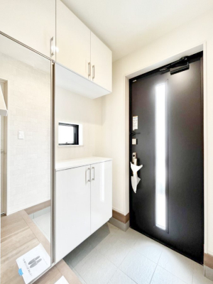 ���ց@������B�������`Entrance�`�@�Ƃ̒��ł��q�l���}����ŏ��̏ꏊ�ł��錺�ւ́A�Ƃ̈�ۂ��̂��̂ł��I�L�x�Ȍ��֎��[�ŁA����Y��ɕۂ��Ƃ��o���܂��􌺊ւɂ͂����Ղ���[�̉��ʔ��������I