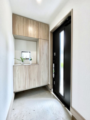 ���ց@�����`Entrance�`�@�Ƃ̒��ł��q�l���}����ŏ��̏ꏊ�ł��錺�ւ́A�Ƃ̈�ۂ��̂��̂ł��I�L�x�Ȍ��֎��[�ŁA����Y��ɕۂ��Ƃ��o���܂��􌺊ւɂ͂����Ղ���[�̉��ʔ��������I