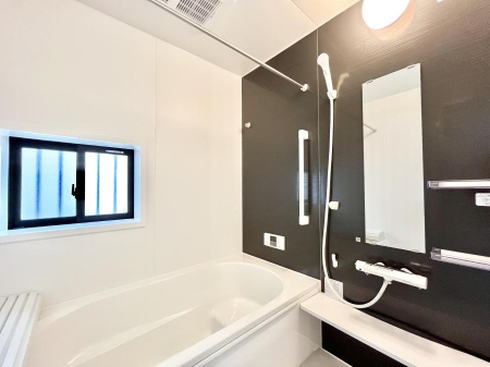 �����@����̔�������Ă���閾�邢�������̂���o�X���[��