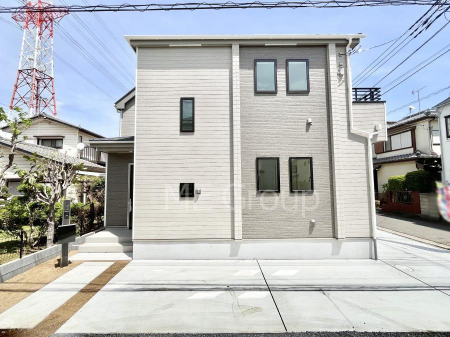 ���n�O�ώʐ^�@�������ꂽ�O�ρA�㎿�ȏZ��Ԃ��L���鎺���͉i�����S���ĉ߂�����Z���ł��B 