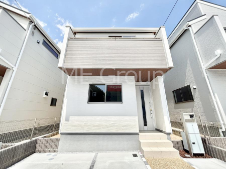 ���n�O�ώʐ^�@�������ꂽ�O�ρA�㎿�ȏZ��Ԃ��L���鎺���͉i�����S���ĉ߂�����Z���ł��B �@