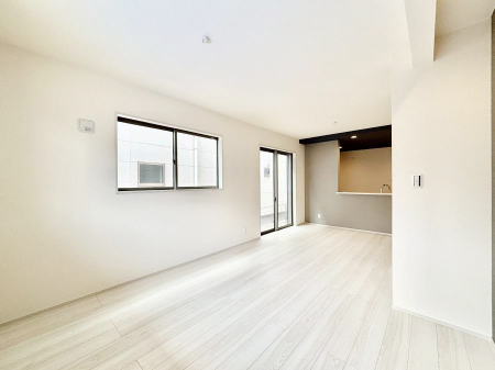 ���r���O�@�Ƒ��c���̎��Ԃ����������Ȃ��났�̃��r���O�_�C�j���O�B  �@ 