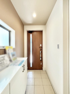 ���ց@�K���X�X���b�g�̓��������փh�A�������Ɍ���͂��Ă���܂�