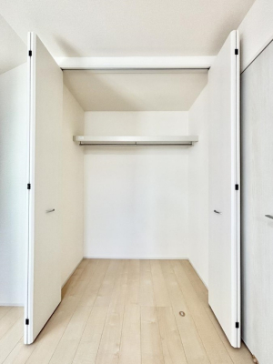 ���[�@�m���̃N���[�[�b�g�B���s��������̂Ō���̈ߗނ�����������܂�܂��B