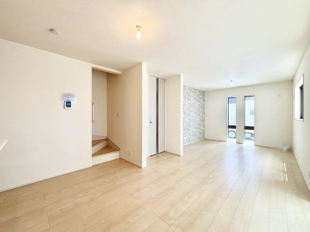 ���r���O�@�����u�������܁v�u��������v�Ƒ��Ƃ̃R�~���j�P�[�V�������[�܂郊�r���O�C���K�i�B