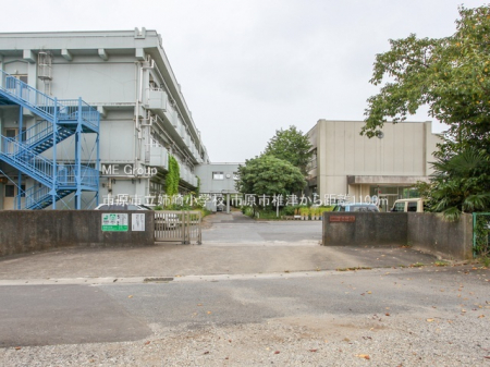 ���ӊ��@���w�Z 1100m �s���s���o�菬�w�Z