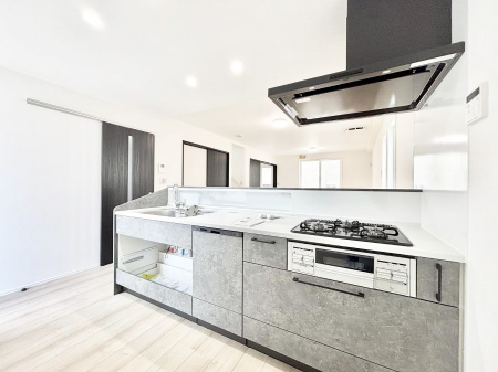 �L�b�`���@������No.2���`Kitchen�`�@�u���������͉�����낤�v����ȃL�b�`���Ȃ�v�������藿�����ł����Ⴂ�܂��B�L�b�`������̓��r���O����]�ł��܂��B�Ƒ����Ȃ��邨�Ƃ������ɂ������܂��B