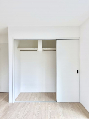 ���[�@�m���̃N���[�[�b�g�B���s��������̂Ō���̈ߗނ�����������܂�܂��B