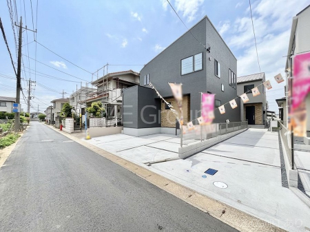 ���n�O�ώʐ^�@�O�ρ`Exterior�`�@�O�ʓ��H�F�k�� 4m �����@�O�ʓ��H�͊ՐÂȏZ��n���͂���Ԓʂ�̏��Ȃ����H�B���Ԃ̏o��������炭�炭�ł��I���s���_�E���n���w�̂���]�́A���C�y�ɂ��₢���킹���������I