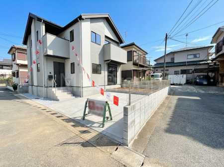 ���n�O�ώʐ^�@�O�ρ`Exterior�`�@�O�ʓ��H�F�� 6m �����@�O�ʓ��H�͊ՐÂȏZ��n���͂���Ԓʂ�̏��Ȃ����H�B���Ԃ̏o��������炭�炭�ł��I���s���_�E���n���w�̂���]�́A���C�y�ɂ��₢���킹���������I