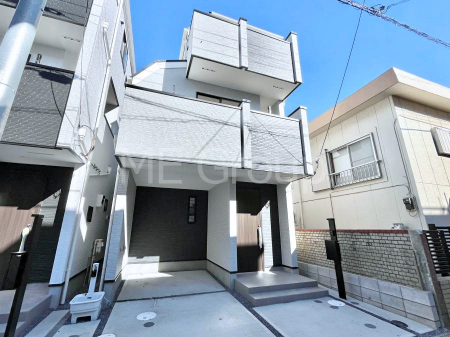 ���n�O�ώʐ^�@�O�ρ`Exterior�`�@��s���œ���̃X���[���C�t���΂Ɉ͂܂ꂽ�y�n�͓s��̌�����Y���ꂻ���B�l�G��ʂ��Ď��R�ƐG�ꍇ����X�|�b�g�����ӂɂ͐��肾������I�Z�݂����Ȃ�ƁB��炵�������B