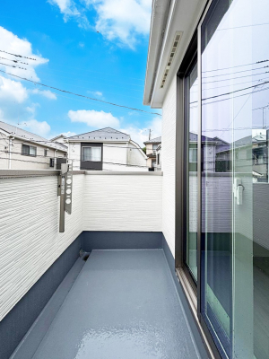 �o���R�j�[�@�����`Balcony�`  �o���R�j�[�͉������z���������݁A���z�c����󕨂��C�����悭�������Ƃ��ł��܂��B  �g���₷���J���I�ȃo���R�j�[�ł����z�����������Ղ�~�蒍���A�o���R�j�[�t���Z�܂��B  