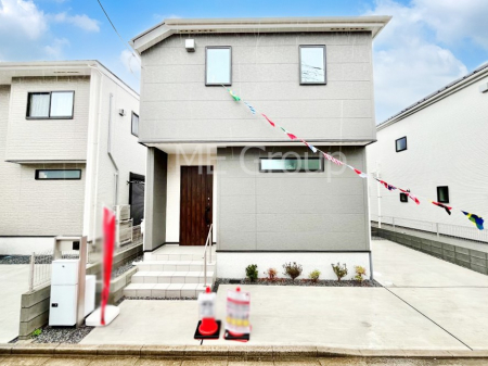 ���n�O�ώʐ^�@�O�ρ�2-1�������`Exterior�`�@�ՐÂȏZ��n�Ŏq��ĉƑ��Ƀs�b�^���B�����̂��U�������K�ȗ΂Ɍb�܂ꂽ�G���A�ŁA���R�ɕ�܂ꂽ���₩�ȕ�炵���������邽�߂́A��Ƃ肠��Z���������Ă��܂��B