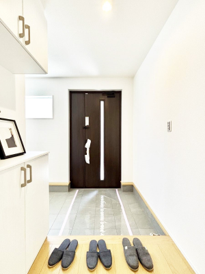 ���ց@�����`Entrance�`�@�Ƃ̒��ł��q�l���}����ŏ��̏ꏊ�ł��錺�ւ́A�Ƃ̈�ۂ��̂��̂ł��I�L�x�Ȍ��֎��[�ŁA����Y��ɕۂ��Ƃ��o���܂��􌺊ւɂ͂����Ղ���[�̉��ʔ��������I