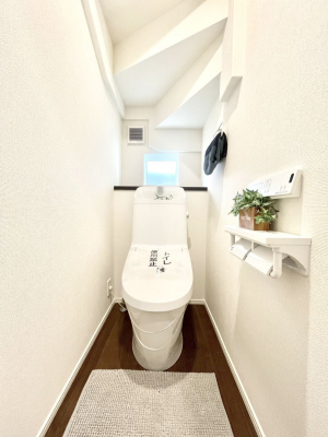 �g�C���@�������P�������`Toilet�`�@�������̂��鐅����g�C���̓E�H�V�����b�g�t���ł����g�C���͖����g�킴��𓾂Ȃ����́B����������ۂ������ł��ˁB�g�C����2��������̂Œ��̍��G���ɕ֗��ł��I