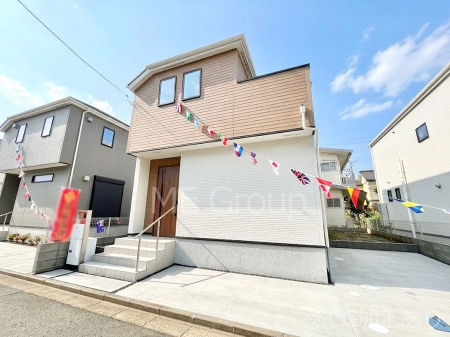 ���n�O�ώʐ^�@�O�ρ�2-1�������`Exterior�`�@���X�����Ȃ���A�咣���߂����ǂ����]�T������������V���[�v�ȃt�H�����ŘȂޓ@��́A���V�̋�ƏƂ炵���킹�鎖�ŁA�{������ׂ������`�̎p�������Ă���܂��B