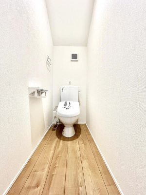 �g�C���@������2-1�������`Toilet�`�@�������̂��鐅����g�C���̓E�H�V�����b�g�t���ł����g�C���͖����g�킴��𓾂Ȃ����́B����������ۂ������ł��ˁB�g�C����2��������̂Œ��̍��G���ɕ֗��ł��I