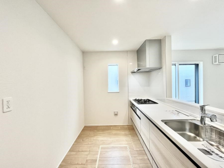 �L�b�`���@������2-1�������`Kitchen�`�@���R�������鑋�̂���L�b�`���������g���ꏊ�����炱���A�g��������l�����܂����B�������Ƃ����L�b�`���R�[�i�[�͎����L���Ȏd�オ��ƂȂ��Ă���܂��B