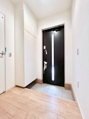 ���ց@�������Q�������`Entrance�`�@�Ƃ̒��ł��q�l���}����ŏ��̏ꏊ�ł��錺�ւ́A�Ƃ̈�ۂ��̂��̂ł��I�L�x�Ȍ��֎��[�ŁA����Y��ɕۂ��Ƃ��o���܂��􌺊ւɂ͂����Ղ���[�̉��ʔ��������I