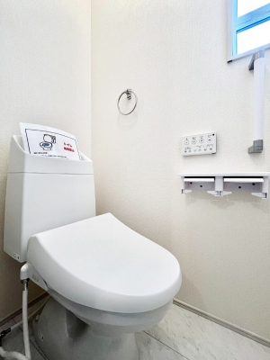 �g�C���@�����`Toilet�`�@�Y��E�X�b�L���E���K�ȃE�H�V�����b�g�t�g�C���ł��낰���Ԃł��B1�A2�K���Ƀg�C���X�y�[�X�I�̌������薾�邭�A���K��ԂƂȂ��Ă���܂��������g���ꏊ�����炱���̔z���ł��I