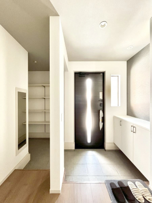 ���ց@������1�������`Entrance�`�@�Ƃ̒��ł��q�l���}����ŏ��̏ꏊ�ł��錺�ւ́A�Ƃ̈�ۂ��̂��̂ł��I�L�x�Ȍ��֎��[�ŁA����Y��ɕۂ��Ƃ��o���܂��􌺊ւɂ͂����Ղ���[�̉��ʔ��������I