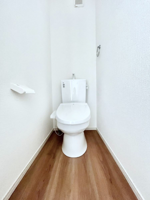 �g�C���@������3�������`Toilet�`�@�Y��E�X�b�L���E���K�ȃE�H�V�����b�g�t�g�C���ł��낰���Ԃł��B�g�C���͖����g�킴��𓾂Ȃ����́B����������ۂ������ł��ˁB�g�C����2��������̂Œ��̍��G���ɕ֗��ł��I