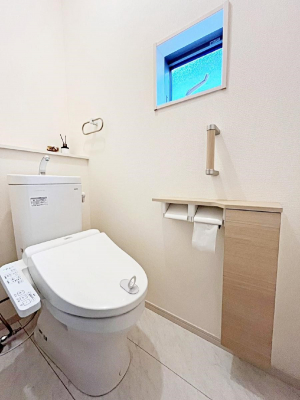 �g�C���@�����`Toilet�`�@�Y��E�X�b�L���E���K�ȃE�H�V�����b�g�t�g�C���ł��낰���Ԃł��B�g�C���͖����g�킴��𓾂Ȃ����́B����������ۂ������ł��ˁB�g�C����2��������̂Œ��̍��G���ɕ֗��ł��I