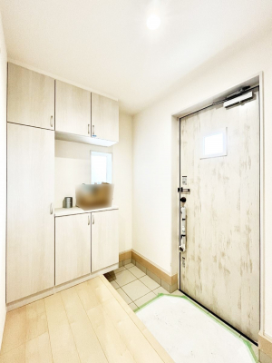 ���ց@�������R�������`Entrance�`�@�Ƃ̒��ł��q�l���}����ŏ��̏ꏊ�ł��錺�ւ́A�Ƃ̈�ۂ��̂��̂ł��I�L�x�Ȍ��֎��[�ŁA����Y��ɕۂ��Ƃ��o���܂��􌺊ւɂ͂����Ղ���[�̉��ʔ��������I