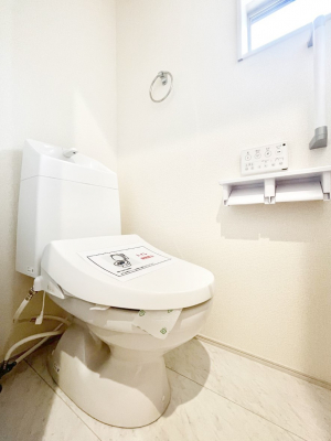 �g�C���@�������P�������`Toilet�`�@�Y��E�X�b�L���E���K�ȃE�H�V�����b�g�t�g�C���ł��낰���Ԃł��B�̌������薾�邭�A���K��ԂƂȂ��Ă���܂��������g���ꏊ�����炱���̔z���ł��I