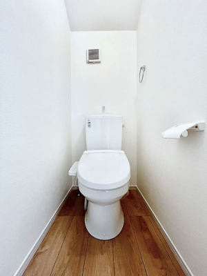 �g�C���@�����`Toilet�`�@�Y��E�X�b�L���E���K�ȃE�H�V�����b�g�t�g�C���ł��낰���Ԃł��B�g�C���͖����g�킴��𓾂Ȃ����́B����������ۂ������ł��ˁB�g�C����2��������̂Œ��̍��G���ɕ֗��ł��I