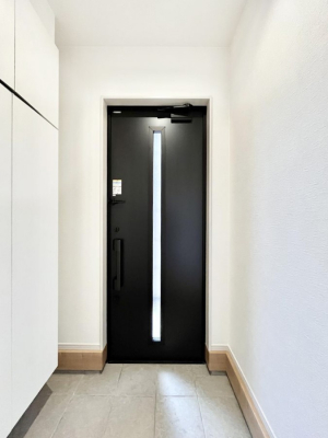 ���ց@������2�������`Entrance�`�@�Ƃ̒��ł��q�l���}����ŏ��̏ꏊ�ł��錺�ւ́A�Ƃ̈�ۂ��̂��̂ł��I�L�x�Ȍ��֎��[�ŁA����Y��ɕۂ��Ƃ��o���܂��􌺊ւɂ͂����Ղ���[�̉��ʔ��������I