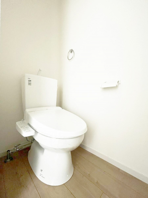 �g�C���@������2�������`Toilet�`�@�������̂��鐅����g�C���̓E�H�V�����b�g�t���ł����g�C���͖����g�킴��𓾂Ȃ����́B����������ۂ������ł��ˁB�g�C����2��������̂Œ��̍��G���ɕ֗��ł��I